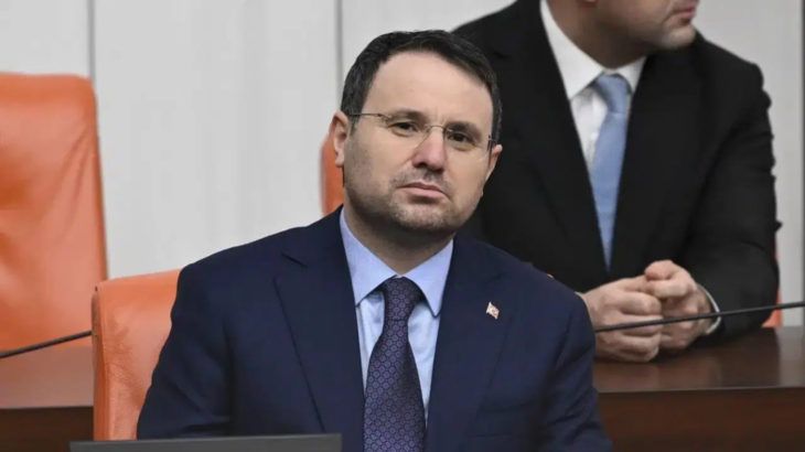 Wezîrê Dadê Akin Gurlek ji bo Rojîn Kabaîş û Gulîstan Doku daxuyanî da