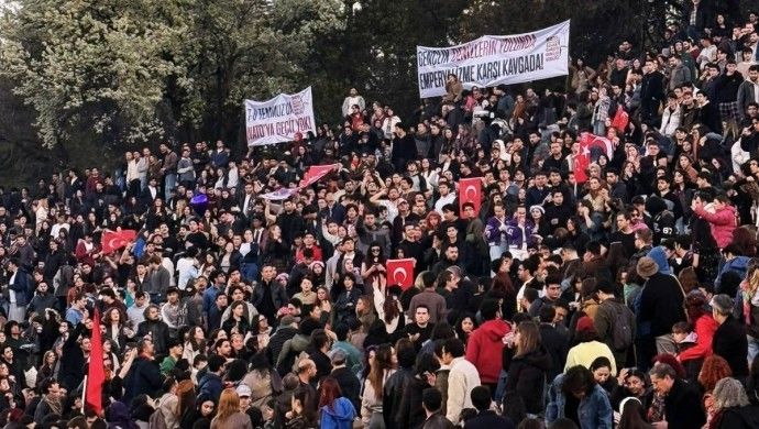 Sîxurtî li dê û bavê xwendekara ODTUyê ferz kirin