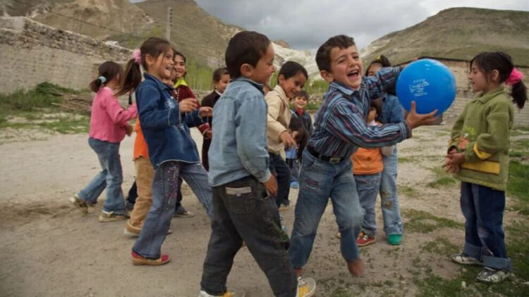 Li gorî daneyên UNICEFê Cîhan ji bo zarokan ne bi ewle ye